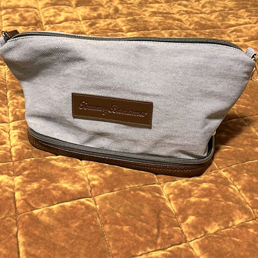 Tommy Bahama bag